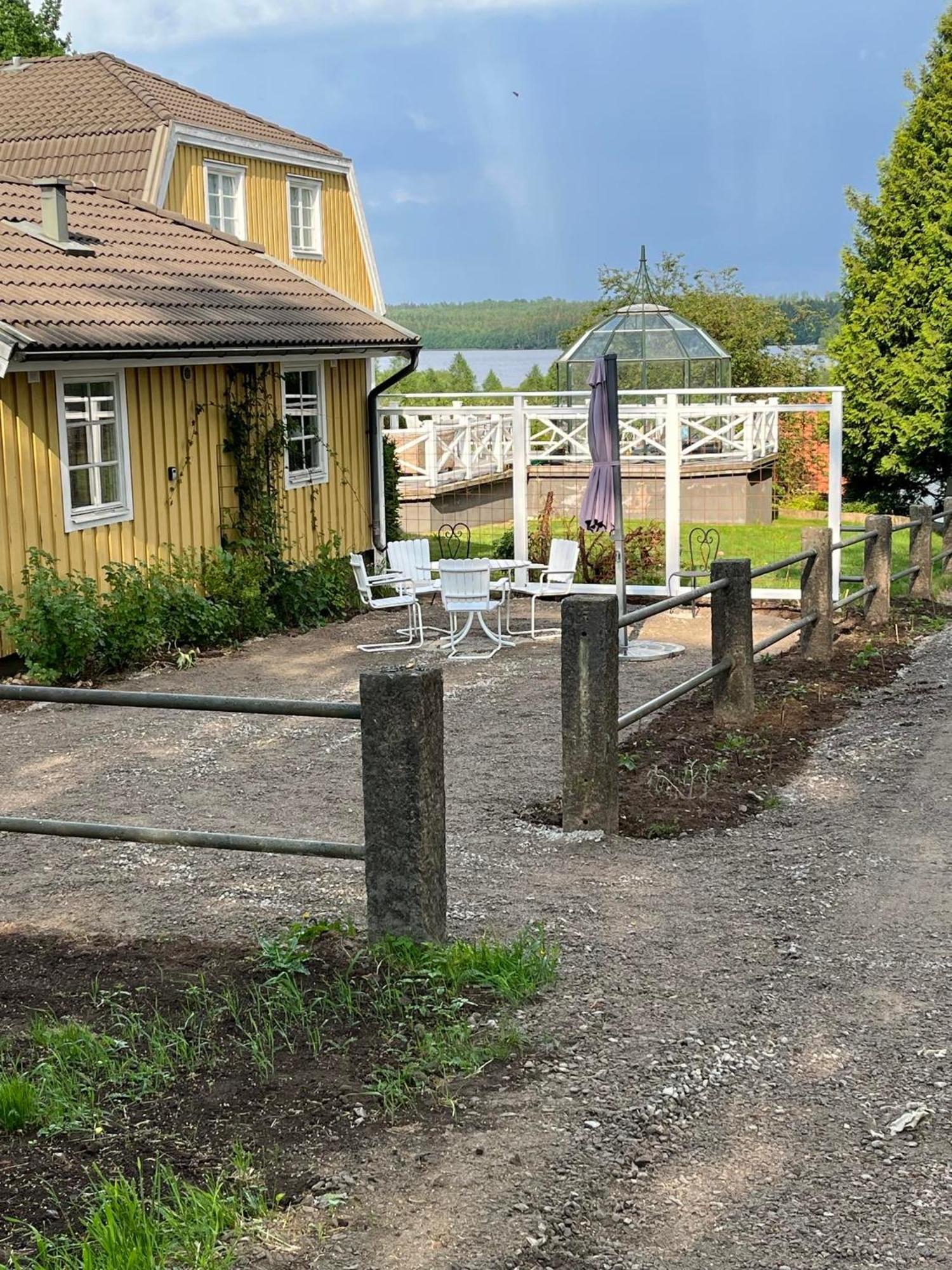 Gaesthus I Gardsmiljoe * Forsheda